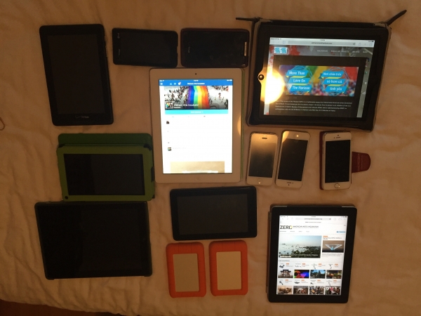 Tablets, iPhones, iPads, and Androids, 2016. Photo by G. E. O'Brien.