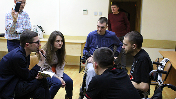 Participants interview patients